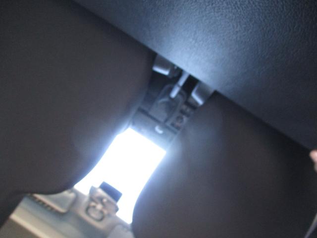 サンバーバン トランスポーター 4WD MT 衝突被害軽減システム クリアランスソナー 両側スライドドア キーレスエントリー アイドリングストップ ESC エアコン パワーステアリング パワーウィンドウ 運転席エアバッグ(30枚目)