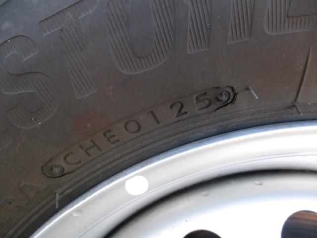 サンバーバン トランスポーター 4WD MT 衝突被害軽減システム クリアランスソナー 両側スライドドア キーレスエントリー アイドリングストップ ESC エアコン パワーステアリング パワーウィンドウ 運転席エアバッグ(49枚目)