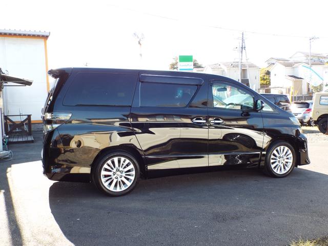 ヴェルファイア ２．４Ｚ　後期型　ナビ　テレビ　バックカメラ　ＥＴＣ　フリップダウン　クルーズコントロール　両側パワースライドドア　ＨＩＤライト　オートライト　フォグランプ　スマートキー　プッシュスタート　純正アルミホイール（6枚目）