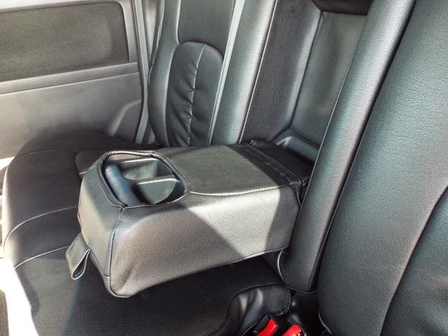 ヴェルファイア ２．４Ｚ　後期型　ナビ　テレビ　バックカメラ　ＥＴＣ　フリップダウン　クルーズコントロール　両側パワースライドドア　ＨＩＤライト　オートライト　フォグランプ　スマートキー　プッシュスタート　純正アルミホイール（12枚目）