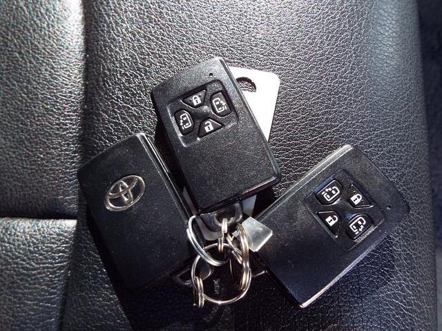 ヴェルファイア ２．４Ｚ　後期型　ナビ　テレビ　バックカメラ　ＥＴＣ　フリップダウン　クルーズコントロール　両側パワースライドドア　ＨＩＤライト　オートライト　フォグランプ　スマートキー　プッシュスタート　純正アルミホイール（33枚目）