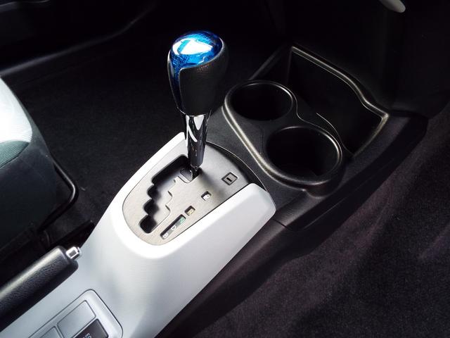 アクア Ｓ　ハイブリッド車　ナビ　テレビ　バックカメラ　ＥＴＣ　エンジンスターター　ＨＩＤヘッドライト　オートライト　フォグランプ　スマートキー　キーレス　プッシュスタート　オートエアコン　フルフラットシート（23枚目）