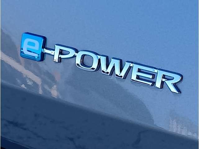 ノート 1.2 X 元当社社有車・e-POWER リアカメラ 衝突被害軽減ブレ-キ 全方位カメラ 禁煙車 LEDヘッドライト インテリジェントキー ワンオーナー 整備記録簿 ワンセグTV TVナビ サイドカメラ メモリーナビ パワーウィンドウ ABS(16枚目)