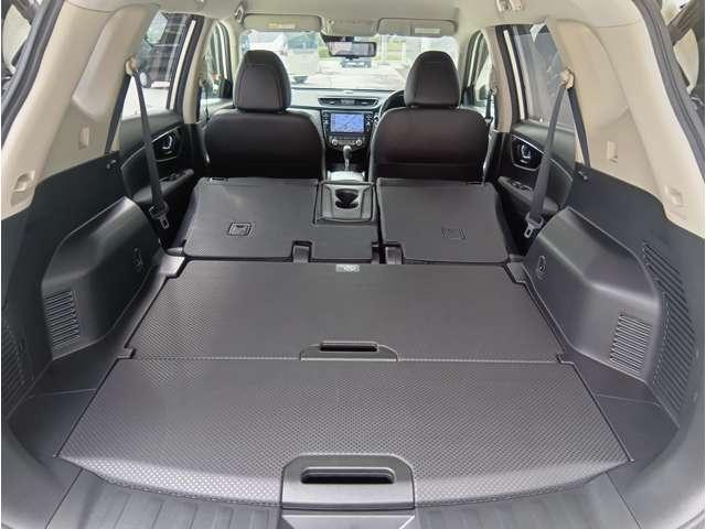 エクストレイル 2.0 20Xi 2列車 純正9インチメモリーナビゲーション アイドリングストップ車 LEDヘットライト Rカメラ 盗難防止装置 インテリキー レーンキープアシスト ETC ドライブレコーダー 記録簿 キーフリー TVナビ オートエアコン アルミホイール ABS(10枚目)