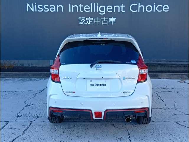 ノート 1.2 e-POWER NISMO ニスモフルエアロ LEDランプ Bカメラ メモリーナビ付き レーンアシスト フルオートエアコン スマートキープッシュスタート Wエアバッグ 禁煙車 アルミ キーフリー サイドカメラ パワーステアリング エアバック(6枚目)