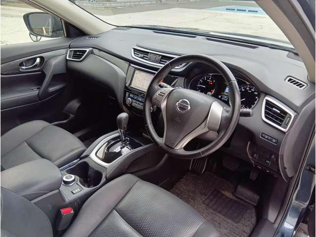 エクストレイル ２．０　２０Ｘ　エマージェンシーブレーキパッケージ　２列車　４ＷＤ　純正メモリーナビ　ＬＥＤヘッドライト　スマキ－　アイドリングＳＴＯＰ　セキュリティ　ＡＷＤ　アルミ　ナビ＆ＴＶ　メモリーナビゲーション　ＬＥＤヘッドランプ　エアコン　ワンセグ　パワーステアリング　キーレス　ＥＴＣ車載器　パワーウインドウ（13枚目）