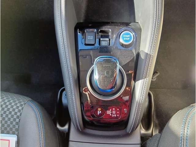 キックス 1.2 X (e-POWER) メモリーナビMM320D-L 純正メモリーナビMM320D-L・アラウンドビューモニター・スマートルームミラー・プロパイロット・ETC・LEDヘッドライト・SOSコール・車線逸脱警報・横滑り防止・インテリジェントキー(20枚目)