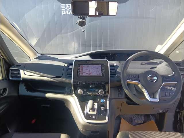 セレナ １．２　ｅ－ＰＯＷＥＲ　ハイウェイスター　Ｖ　日産純正メモリーナビ・アラウンドビューモ　３６０°カメラ　エマジェンシーブレーキ　１オナ　パーキングアシスト　寒冷地仕様　スマキー　バックカメラ　禁煙　ＬＥＤ　レーンアシスト　点検記録簿付　ＥＴＣ　イモビ　フルオートエアコン　アルミホイール（4枚目）
