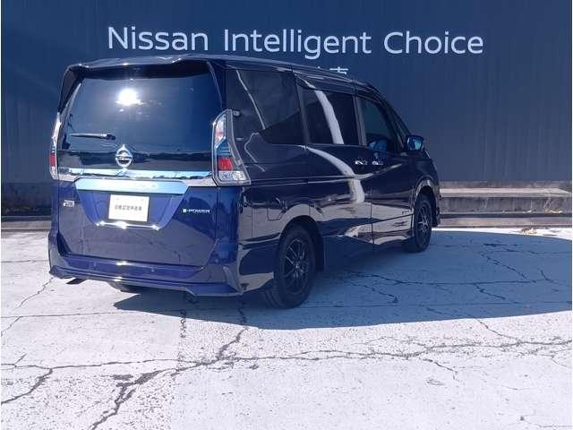セレナ １．２　ｅ－ＰＯＷＥＲ　ハイウェイスター　Ｖ　日産純正メモリーナビ・アラウンドビューモ　３６０°カメラ　エマジェンシーブレーキ　１オナ　パーキングアシスト　寒冷地仕様　スマキー　バックカメラ　禁煙　ＬＥＤ　レーンアシスト　点検記録簿付　ＥＴＣ　イモビ　フルオートエアコン　アルミホイール（6枚目）
