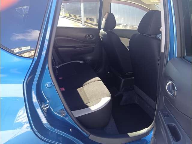 ノート 1.2 e-POWER X 日産純正メモリーナビ・アラウンドビューモ 禁煙 360°カメラ 記録簿付 Rカメラ 運転席助手席エアバック レーンキープ AUTOエアコン 1オーナー 盗難防止システム ナビTV AW サイドカメラ 運転席エアバッグ キーレスエントリー(8枚目)