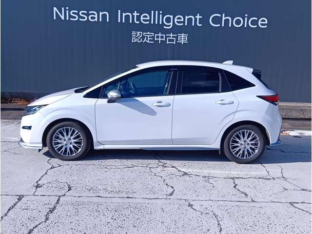 ノート １．２　ＡＵＴＥＣＨ　ＮＩＳＳＡＮ　Ｃｏｎｎｅｃｔナビゲーションシステム　全方位　衝突被害軽減装置　禁煙　点検記録簿　１オーナー　ＬＥＤヘッド　バックモニター　ドラレコ　インテリジェントキー　ＥＴＣ　エアバッグ　ナビ・ＴＶ　メモリーナビ　アルミホイール　オートエアコン（6枚目）