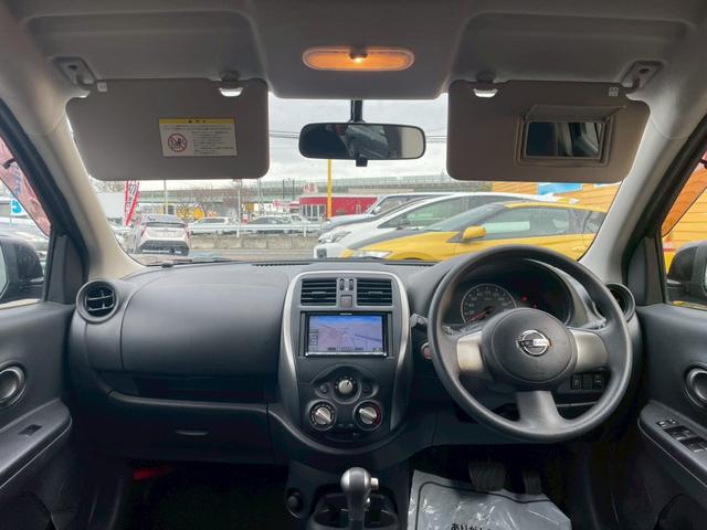 マーチ Ｘ　Ｖセレクション　禁煙車　ＭＩＴＳＵＢＩＳＨＩメモリーナビ　フルセグＴＶ　ブルートュース　ＤＶＤ再生　プッシュスタート　スマートキー　社外１５インチホイール　コーナーセンサー（32枚目）