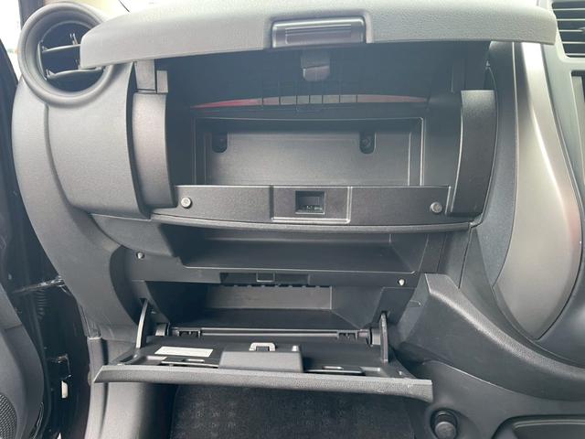 マーチ Ｘ　Ｖセレクション　禁煙車　ＭＩＴＳＵＢＩＳＨＩメモリーナビ　フルセグＴＶ　ブルートュース　ＤＶＤ再生　プッシュスタート　スマートキー　社外１５インチホイール　コーナーセンサー（45枚目）