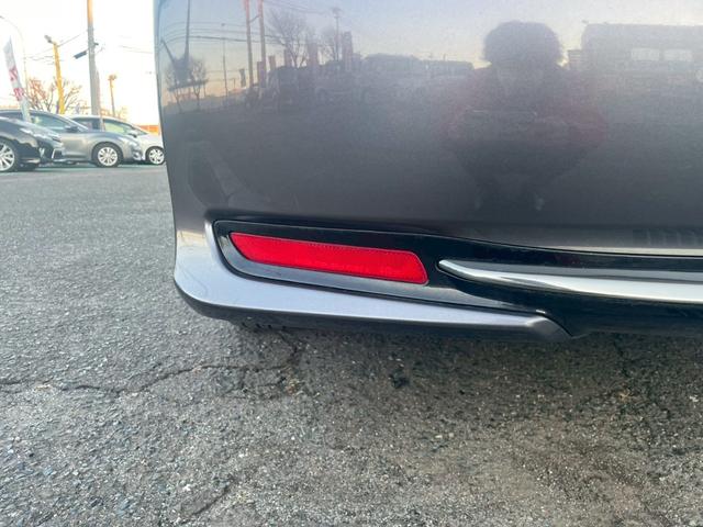 アコードハイブリッド ＬＸ　純正７インチナビ　フルセグ　Ｂｌｕｅｔｏｏｔｈ　バックカメラ　ＥＴＣ　クルーズコントロール　パワーシート　ステアリングスイッチ　ＬＥＤヘッドライト　フォグランプ（25枚目）