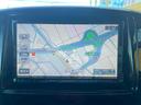 仕事にもプライベートにもあると便利なナビ付のお車です！ＳＤナビのでデータ量を増やせるのも魅力！最新地図データもサイトからダウンロードも可能。後から買うと高いので最初から付いているとお得ですね〜♪