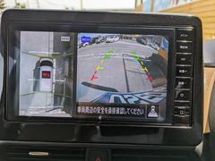 自分の車を真上から観たように見えるマルチビューモニター！後ろだけではなく全方向を確認しながら駐車できるので、運転が苦手な方でも安心して駐車して頂けます♪ 5