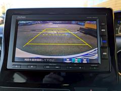 お車の駐車が苦手な方も安心のバックモニター付きです。左右の間隔の確認やバックのし過ぎも画面で見て確認できるので安心です。あると嬉しい装備ですね♪目視も忘れずに！ 6