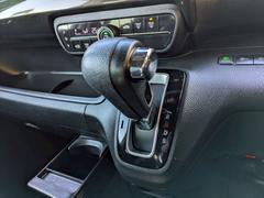 内装美車！ダッシュボードや内装も状態良好！内装がキレイだと気持ちが良いですし、コンディションが良好なお車が多いんです♪ 7