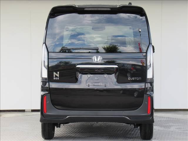 Ｎ－ＢＯＸカスタム 　届出済未使用車　ホンダセンシング　電動スライド　シートヒーター　電動パーキング　オートホールドパーキング　ＵＳＢ　アダプティブクルーズコントロール　オートマチックハイビーム　シーケンシャルターンランプ（17枚目）