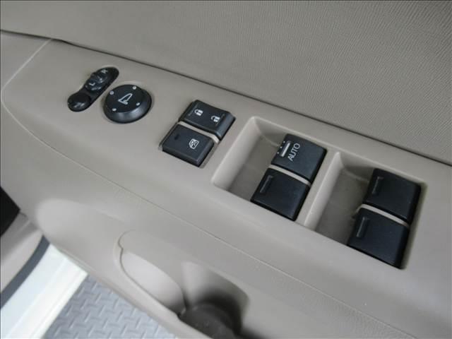 Ｎ－ＢＯＸ Ｇ　Ｌパッケージ　禁煙車　純正ナビ　電動スライドドア　禁煙車　横滑り防止装置　スマートキー　バックカメラ　オートエアコン　ヘッドライトレベライザー　ＣＤ再生　ワンセグＴＶ（37枚目）