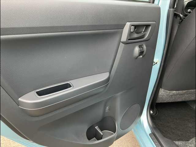 ミライース Ｌ　ＳＡＩＩＩ　禁煙車　４ＷＤ　衝突回避支援ブレーキ機能　衝突警報機能　車線逸脱警報機能　誤発進抑制制御機能　先行車発進お知らせ機能　オートライト　オートハイビーム　コーナーセンサー　ツートーンファブリックシート（50枚目）