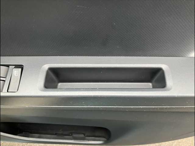 ミライース Ｌ　ＳＡＩＩＩ　禁煙車　４ＷＤ　衝突回避支援ブレーキ機能　衝突警報機能　車線逸脱警報機能　誤発進抑制制御機能　先行車発進お知らせ機能　オートライト　オートハイビーム　コーナーセンサー　ツートーンファブリックシート（68枚目）