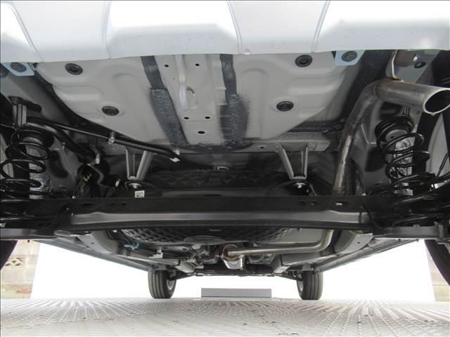 タフト Ｇ“クロム　ベンチャー”　届出済未使用車　スマートアシスト　衝突回避支援ブレーキ　コーナーセンサー　アダプティブドライビングビーム　シートヒーター　　横滑り防止装置　ステアリングリモコン　アイドリングストップ（20枚目）