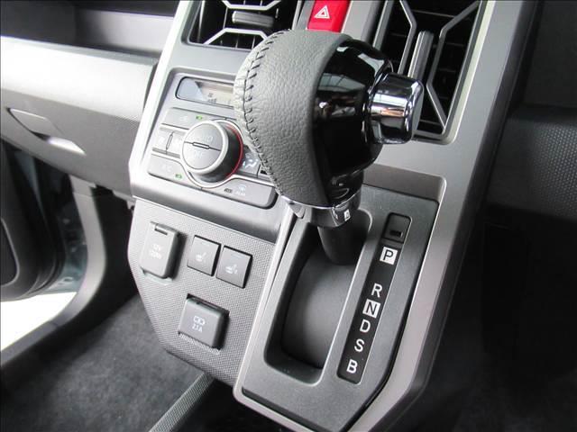 タフト Ｇ“クロム　ベンチャー”　届出済未使用車　スマートアシスト　衝突回避支援ブレーキ　コーナーセンサー　アダプティブドライビングビーム　シートヒーター　　横滑り防止装置　ステアリングリモコン　アイドリングストップ（33枚目）
