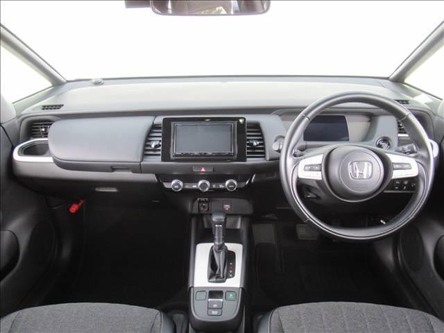 フィット ｅ：ＨＥＶ　ＨＯＭＥ　禁煙車　４ＷＤ　ＳＤナビ　ホンダセンシング　バックカメラ　ドライブレコーダー　アダプティブクルーズコントロール　ステアリングスイッチ　ＬＥＤヘッドランプ　踏み間違い防止装置　Ｂｌｕｅｔｏｏｔｈ　ＥＴＣ（8枚目）