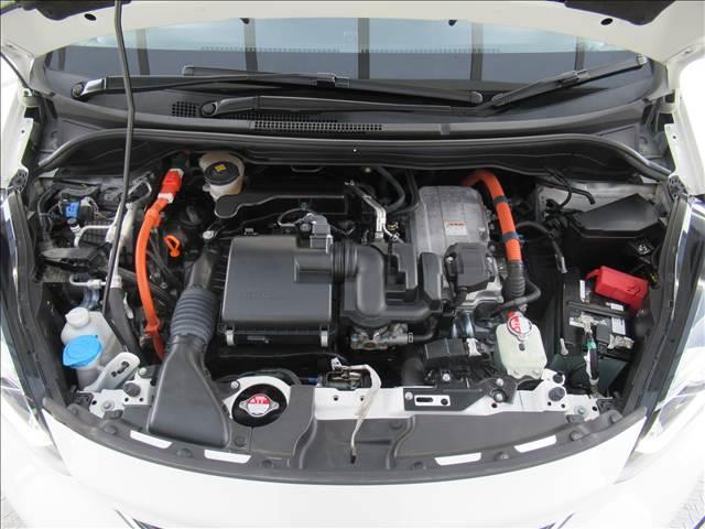 フィット ｅ：ＨＥＶ　ＨＯＭＥ　禁煙車　４ＷＤ　ＳＤナビ　ホンダセンシング　バックカメラ　ドライブレコーダー　アダプティブクルーズコントロール　ステアリングスイッチ　ＬＥＤヘッドランプ　踏み間違い防止装置　Ｂｌｕｅｔｏｏｔｈ　ＥＴＣ（19枚目）