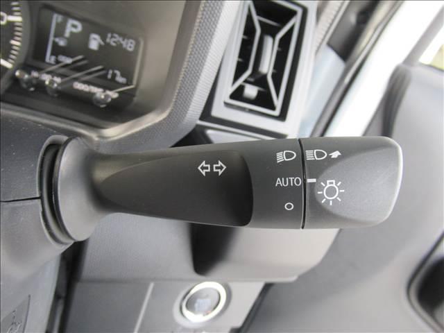 タフト X 届出済未使用車 スマートアシスト コーナーセンサー アイドリングストップ ステアリングスイッチ スカイルーフ 踏み間違い防止装置 LEDヘッドランプ 横滑り防止装置 オートエアコン(39枚目)