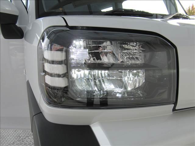 タフト X 届出済未使用車 スマートアシスト コーナーセンサー アイドリングストップ ステアリングスイッチ スカイルーフ 踏み間違い防止装置 LEDヘッドランプ 横滑り防止装置 オートエアコン(61枚目)