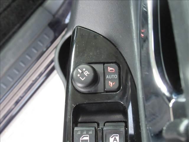 タント カスタムX 禁煙車 SDナビ 電動スライドドア シートヒーター 横滑り防止装置 アイドリングストップ プッシュスタート ロールサンシェード フロントフォグ オートエアコン LEDヘッドランプ Bluetooth(45枚目)