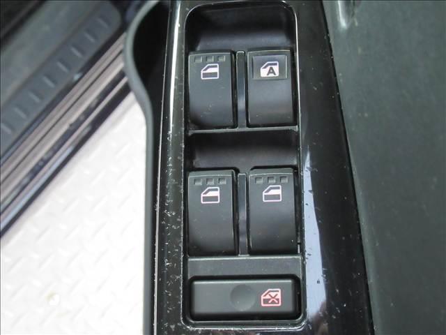 タント カスタムX 禁煙車 SDナビ 電動スライドドア シートヒーター 横滑り防止装置 アイドリングストップ プッシュスタート ロールサンシェード フロントフォグ オートエアコン LEDヘッドランプ Bluetooth(47枚目)