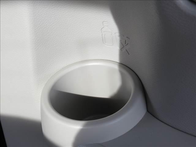 デイズ Ｘ　禁煙車　純正９インチナビ　全方位モニター　エマージェンシーブレーキ　ドライブレコーダー　踏み間違い防止装置　ステアリングスイッチ　Ｂｌｕｅｔｏｏｔｈ再生　フルセグＴＶ再生　アイドリングストップ（53枚目）