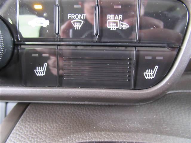 Ｎ－ＢＯＸ Ｌ　禁煙車　４ＷＤ　ＳＤナビ　電動スライドドア　アダプティブクルーズコントロール　シートヒーター　バックカメラ　Ｂｌｕｅｔｏｏｔｈ再生　ＬＥＤヘッドランプ　コーナーセンサー　ＥＴＣ　ステアリングスイッチ（12枚目）