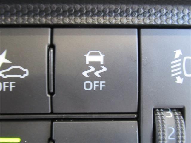 タフト Ｘ　禁煙車　４ＷＤ　スマートアシスト　コーナーセンサー　アイドリングストップ　ステアリングスイッチ　スカイルーフ　踏み間違い防止装置　ＬＥＤヘッドランプ　横滑り防止装置　オートエアコン　車線逸脱警報（67枚目）