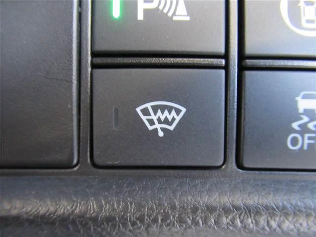 フィット e:HEV HOME 禁煙車 衝突軽減ブレーキ 歩行者事故低減ステアリング 誤発進抑制機能 近距離衝突軽減ブレーキ 渋滞追従機能付アダプティブクルーズコントロール 車線維持支援システム パーキングセンサーシステム(10枚目)