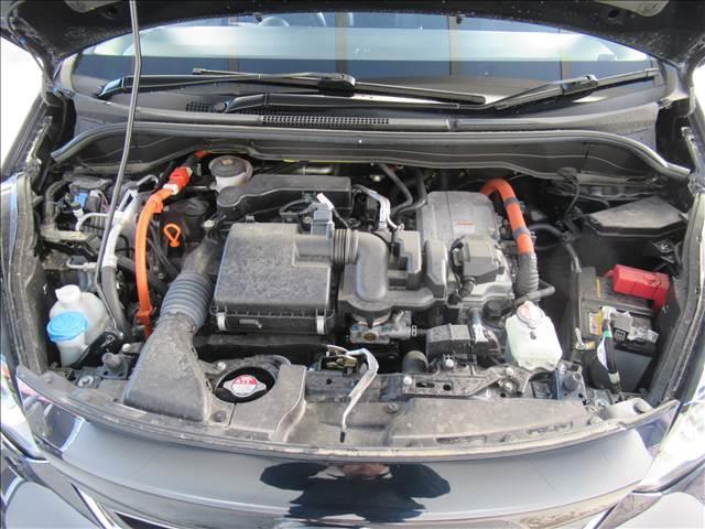 フィット e:HEV HOME 禁煙車 衝突軽減ブレーキ 歩行者事故低減ステアリング 誤発進抑制機能 近距離衝突軽減ブレーキ 渋滞追従機能付アダプティブクルーズコントロール 車線維持支援システム パーキングセンサーシステム(19枚目)