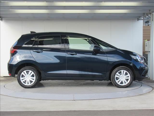 フィット e:HEV HOME 禁煙車 衝突軽減ブレーキ 歩行者事故低減ステアリング 誤発進抑制機能 近距離衝突軽減ブレーキ 渋滞追従機能付アダプティブクルーズコントロール 車線維持支援システム パーキングセンサーシステム(25枚目)