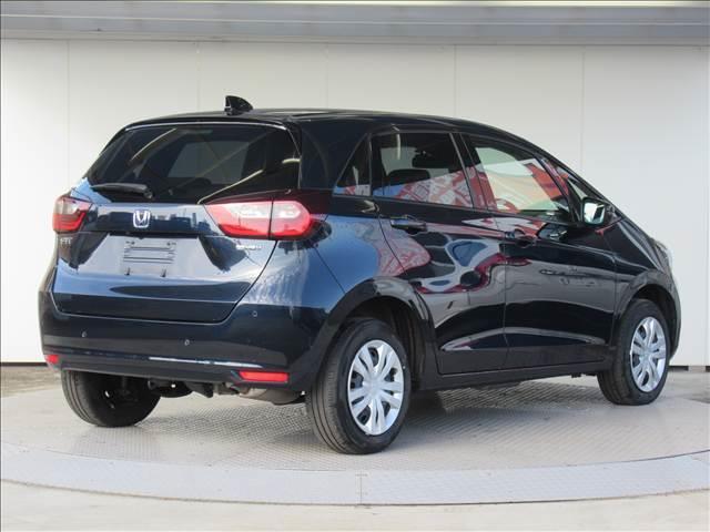 フィット e:HEV HOME 禁煙車 衝突軽減ブレーキ 歩行者事故低減ステアリング 誤発進抑制機能 近距離衝突軽減ブレーキ 渋滞追従機能付アダプティブクルーズコントロール 車線維持支援システム パーキングセンサーシステム(26枚目)