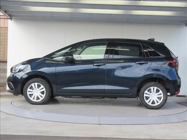 フィット e:HEV HOME 禁煙車 衝突軽減ブレーキ 歩行者事故低減ステアリング 誤発進抑制機能 近距離衝突軽減ブレーキ 渋滞追従機能付アダプティブクルーズコントロール 車線維持支援システム パーキングセンサーシステム(28枚目)