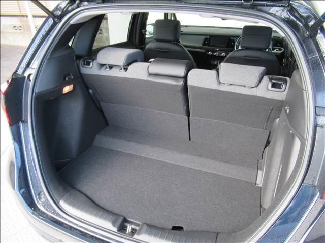 フィット e:HEV HOME 禁煙車 衝突軽減ブレーキ 歩行者事故低減ステアリング 誤発進抑制機能 近距離衝突軽減ブレーキ 渋滞追従機能付アダプティブクルーズコントロール 車線維持支援システム パーキングセンサーシステム(33枚目)