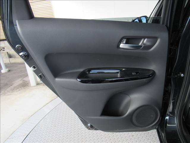 フィット e:HEV HOME 禁煙車 衝突軽減ブレーキ 歩行者事故低減ステアリング 誤発進抑制機能 近距離衝突軽減ブレーキ 渋滞追従機能付アダプティブクルーズコントロール 車線維持支援システム パーキングセンサーシステム(46枚目)