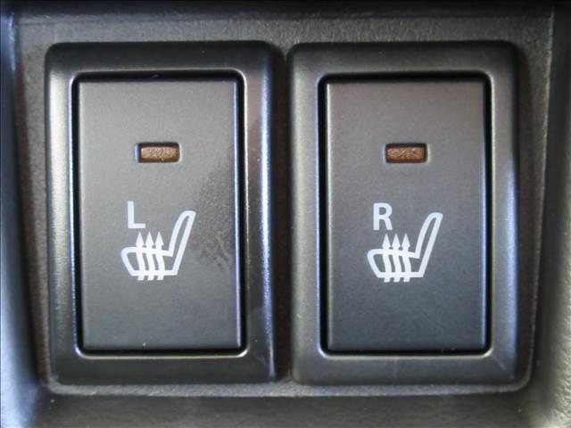 スペーシアギア ハイブリッドＸＺ　届出済未使用車　純正９インチナビ　全方位モニター　両側電動スライドドア　シートヒーター　ステアリングヒーター　アダプティブクルーズコントロール　Ｂｌｕｅｔｏｏｔｈ　フルセグ　ステアリングスイッチ（9枚目）