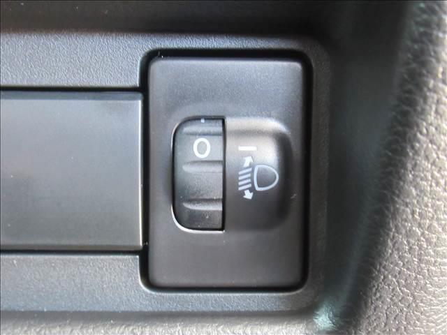 スペーシアギア ハイブリッドＸＺ　届出済未使用車　純正９インチナビ　全方位モニター　両側電動スライドドア　シートヒーター　ステアリングヒーター　アダプティブクルーズコントロール　Ｂｌｕｅｔｏｏｔｈ　フルセグ　ステアリングスイッチ（57枚目）