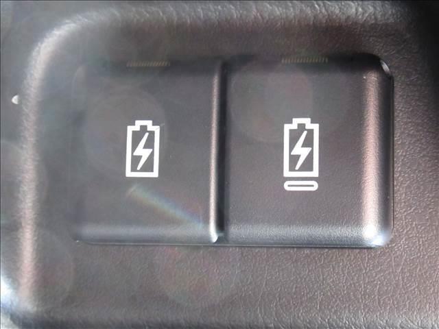 スペーシアギア ハイブリッドＸＺ　届出済未使用車　純正９インチナビ　全方位モニター　両側電動スライドドア　シートヒーター　ステアリングヒーター　アダプティブクルーズコントロール　Ｂｌｕｅｔｏｏｔｈ　フルセグ　ステアリングスイッチ（65枚目）