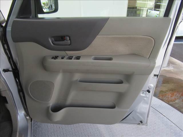 スペーシア Ｘ　禁煙車　レーダーブレーキサポート　誤発進抑制機能　両側電動パワースライドドア　アイドリングストップ　ロールサンシェード　フルセグＳＤナビ　オートエアコン　プッシュエンジンスターター（41枚目）