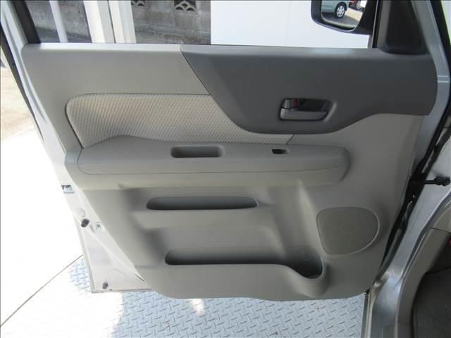 スペーシア Ｘ　禁煙車　レーダーブレーキサポート　誤発進抑制機能　両側電動パワースライドドア　アイドリングストップ　ロールサンシェード　フルセグＳＤナビ　オートエアコン　プッシュエンジンスターター（47枚目）