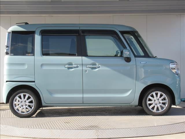 スペーシア ハイブリッドＸ　禁煙車　４ＷＤ　スズキセーフティサポート　両側電動スライドドア　コーナーセンサー　車線逸脱防止装置　横滑り防止装置　シートヒーター　ＥＴＣ　アイドリングストップ　プッシュスタート　バックカメラ（24枚目）